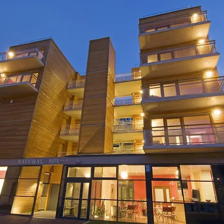 Apart-hotel La Du Et La Des Thermes